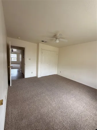 $950 | 2300 Stone Hollow Drive, Unit 206, Brenham, TX 77833