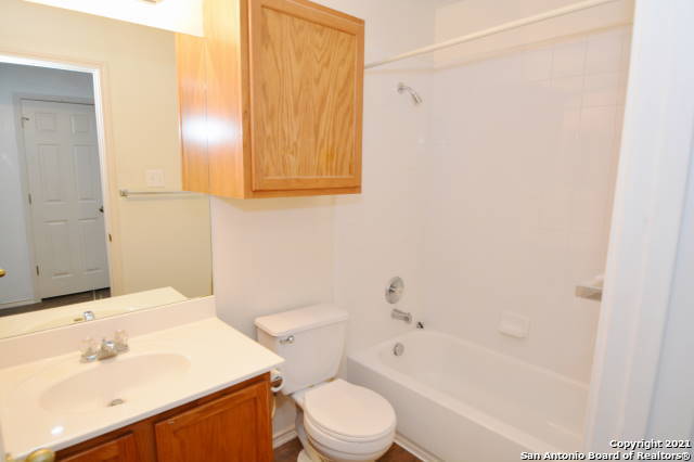 9102 Granberry Pass Universal City, TX 78148 - Photo 12 of 18