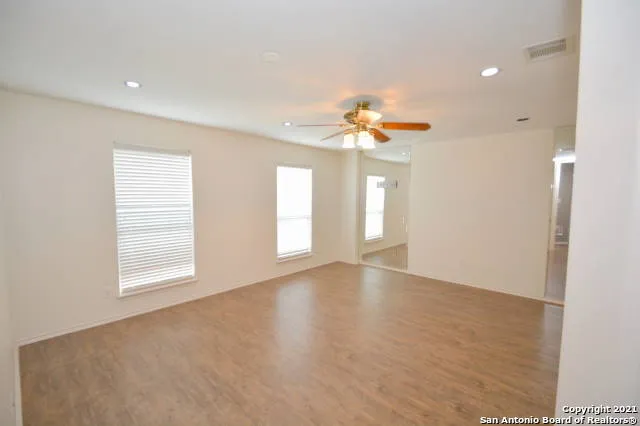 $1,800 | 9102 Granberry Pass, Universal City, TX 78148