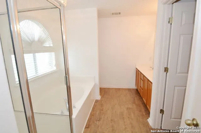 $1,800 | 9102 Granberry Pass, Universal City, TX 78148