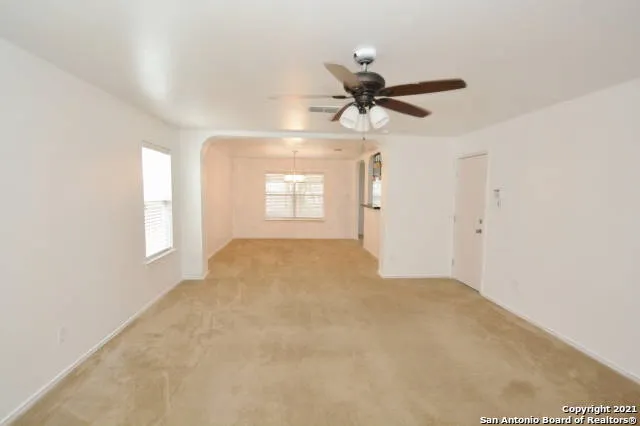 $1,800 | 9102 Granberry Pass, Universal City, TX 78148