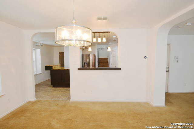 9102 Granberry Pass Universal City, TX 78148 - Photo 5 of 18