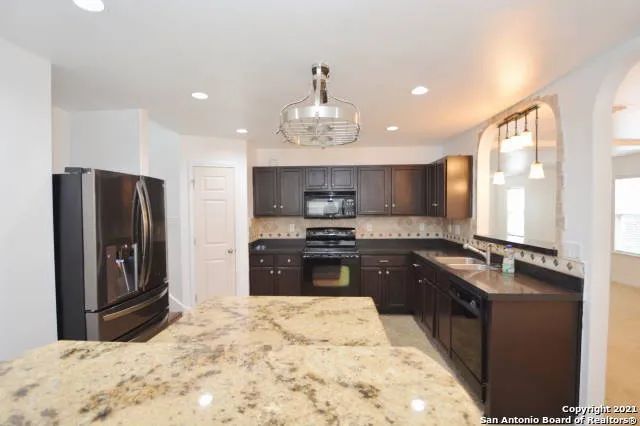 $1,800 | 9102 Granberry Pass, Universal City, TX 78148