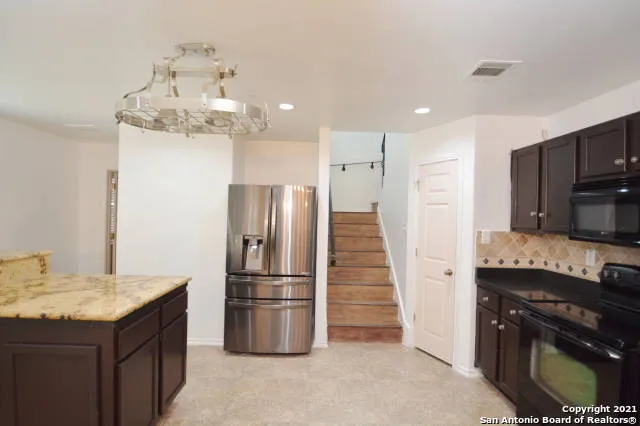 $1,800 | 9102 Granberry Pass, Universal City, TX 78148