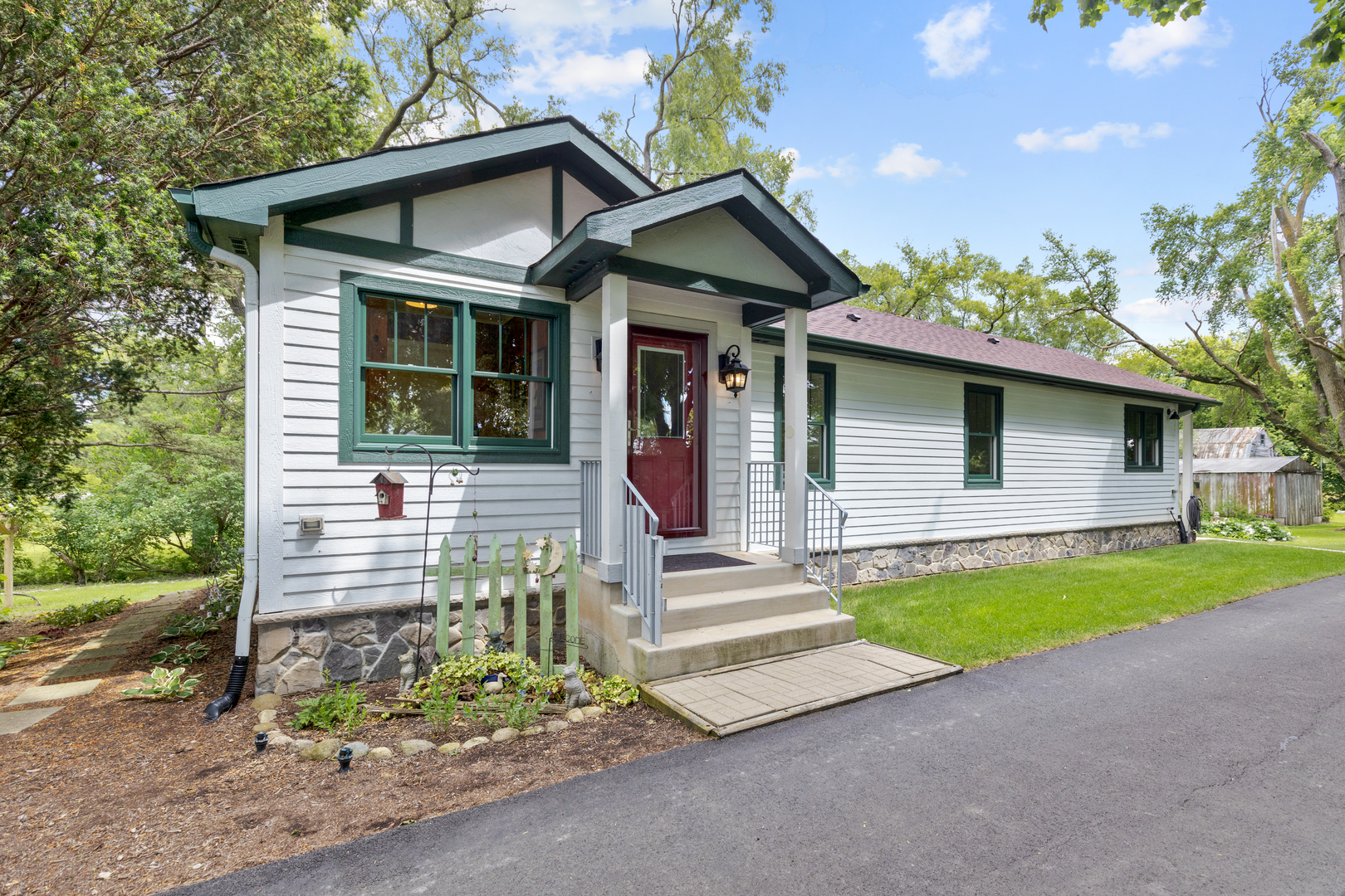 41W193 Russell Road Elgin, IL 60124 - Photo 22 of 29