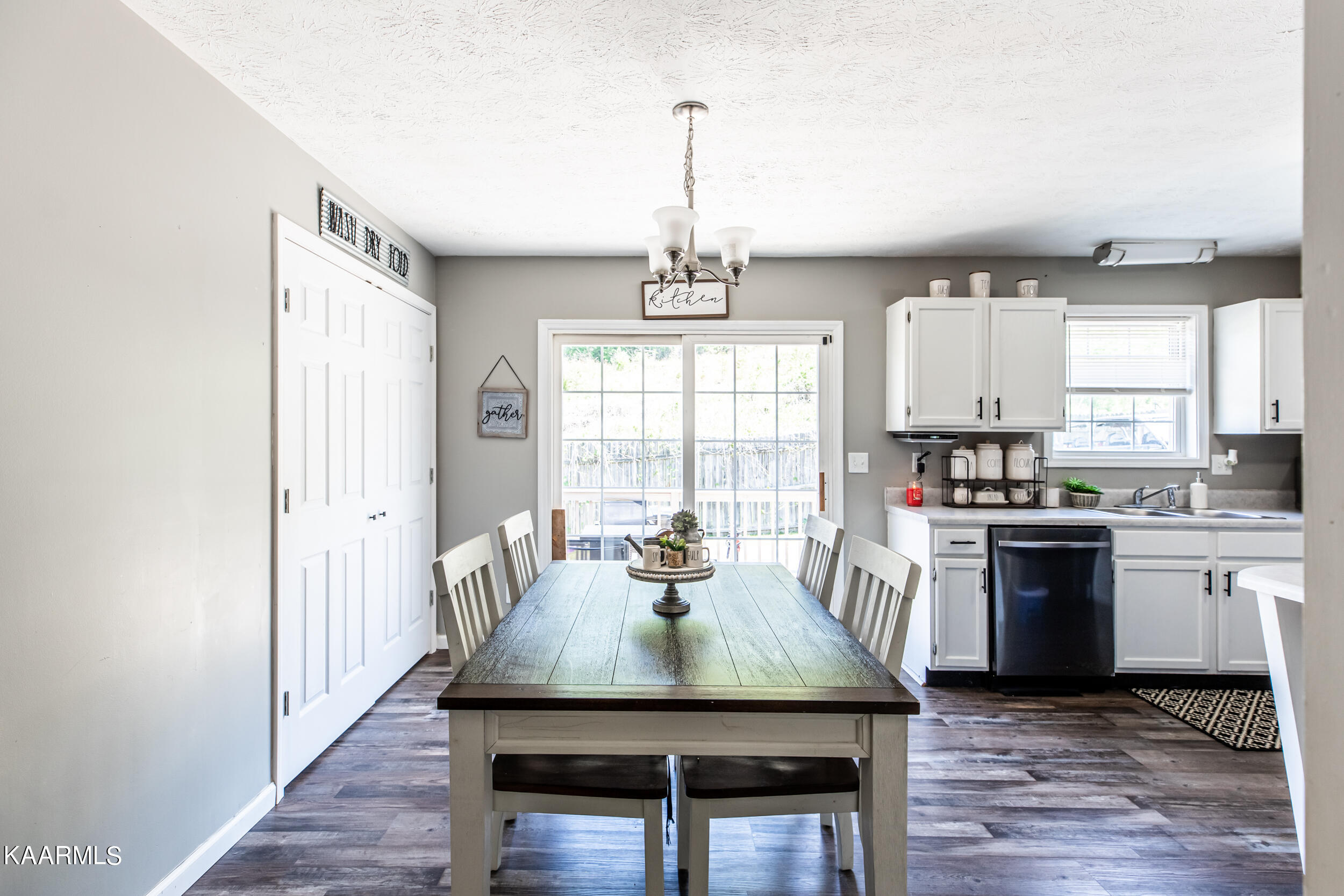 237 Patty Hill Road Caryville, TN 37714 - Photo 7 of 23 237 Patty Hill Rd-15