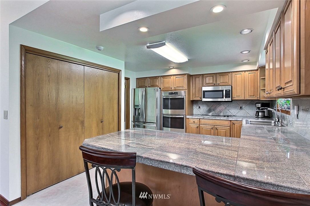 6644 Marvin Road Northeast Olympia, WA 98516 - Photo 12 of 24 Gallery Image 12