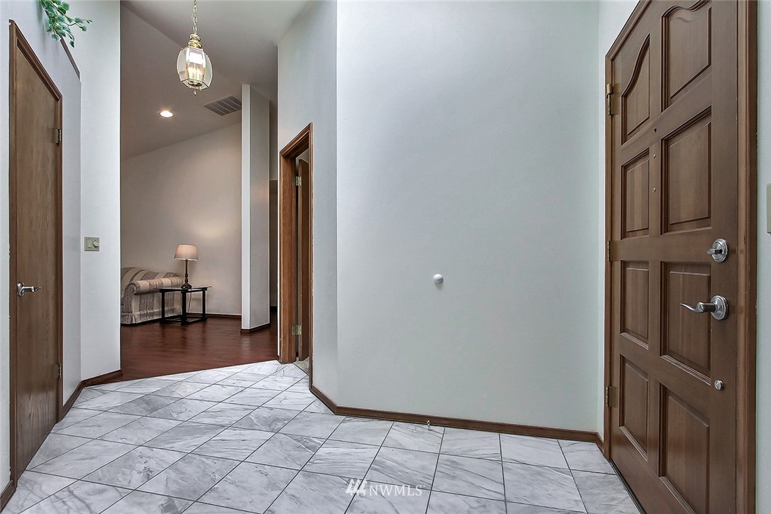 6644 Marvin Road Northeast Olympia, WA 98516 - Photo 6 of 24 Gallery Image 6