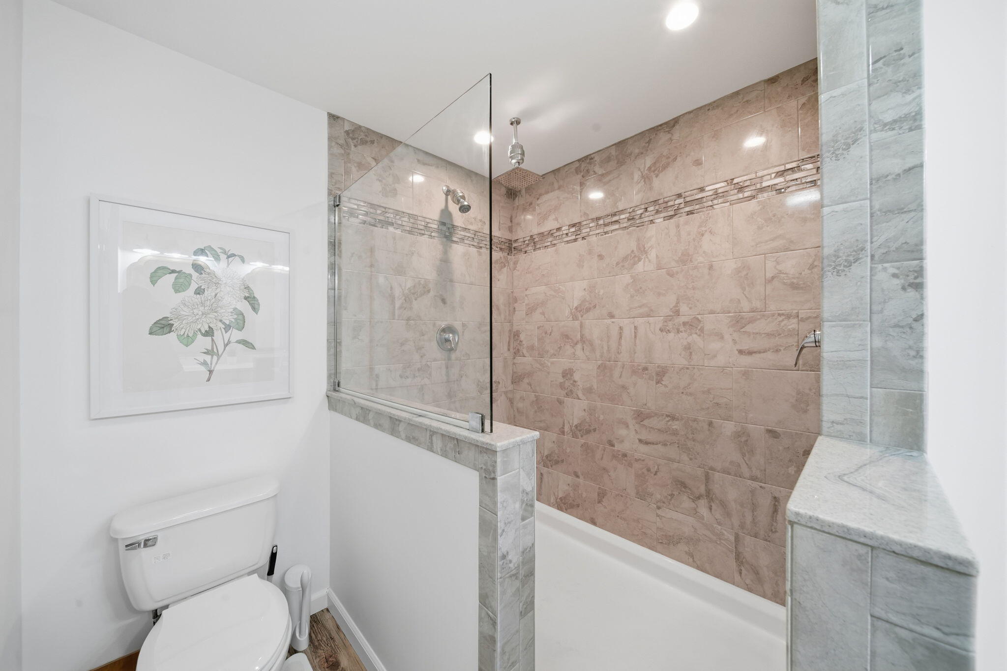 4909 Slayton Road Jackson, MI 49201 - Photo 16 of 41 shower master
