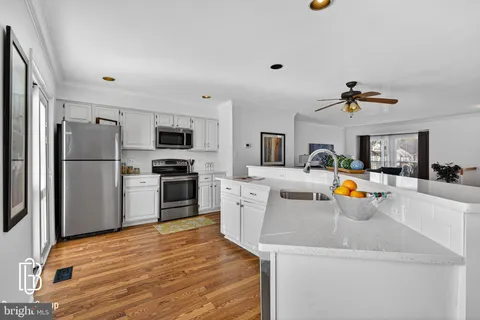 $449,999 | 41 Scarlet Sage Court, Burtonsville, MD 20866