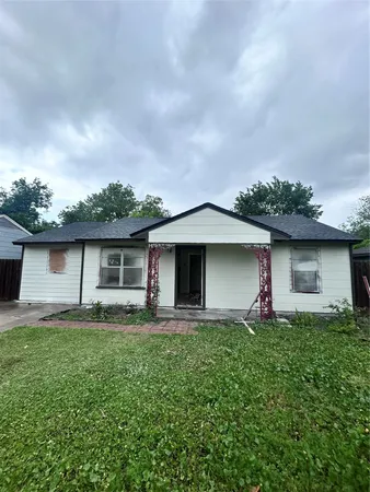$1,900 | 4737 Alvin Street, Houston, TX 77033