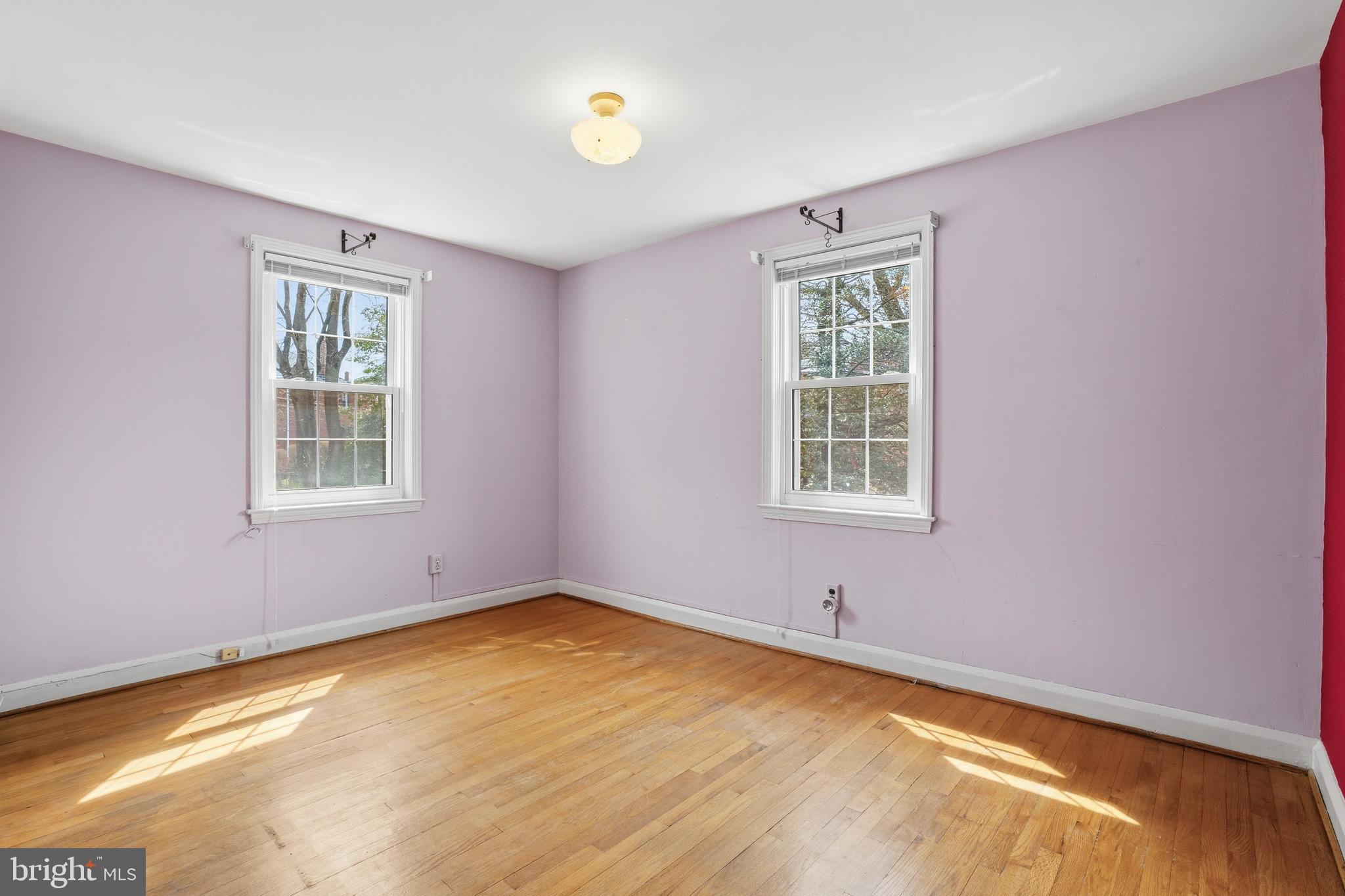 123 Glen Argyle Road Baltimore, MD 21212 - Photo 19 of 33 a view of an empty room with a window