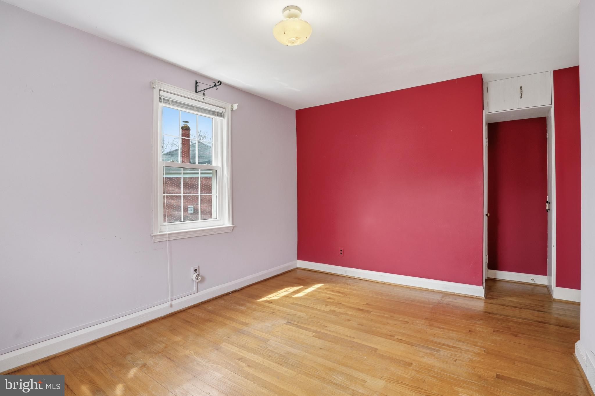 123 Glen Argyle Road Baltimore, MD 21212 - Photo 20 of 33 an empty room with windows