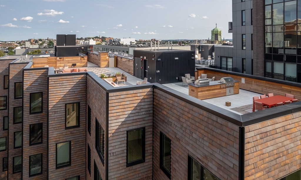 21-35 West 2nd Street, Unit 304 Boston, MA 02127 - Photo 12 of 13