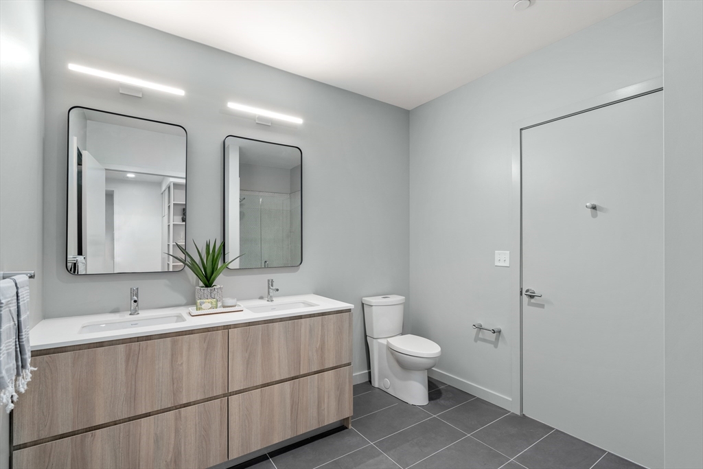 21-35 West 2nd Street, Unit 304 Boston, MA 02127 - Photo 4 of 13