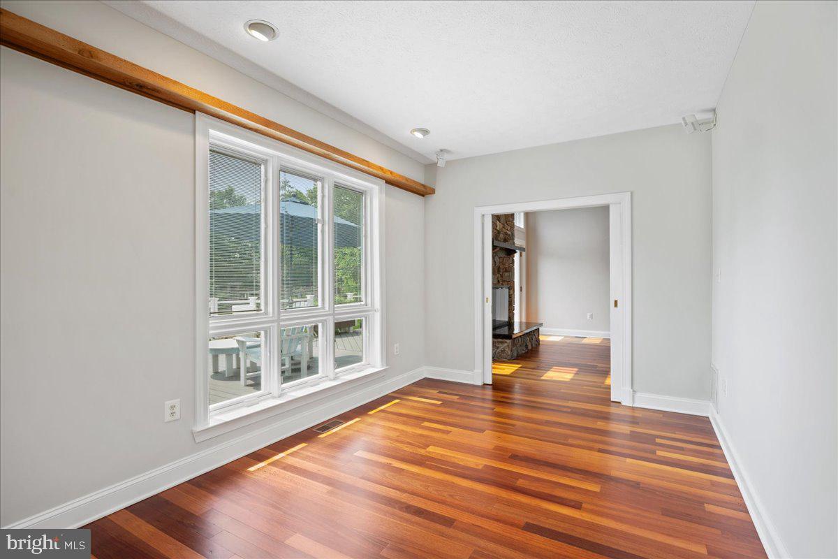50447 Hays Beach Road Scotland, MD 20687 - Photo 26 of 77 Den through to great room