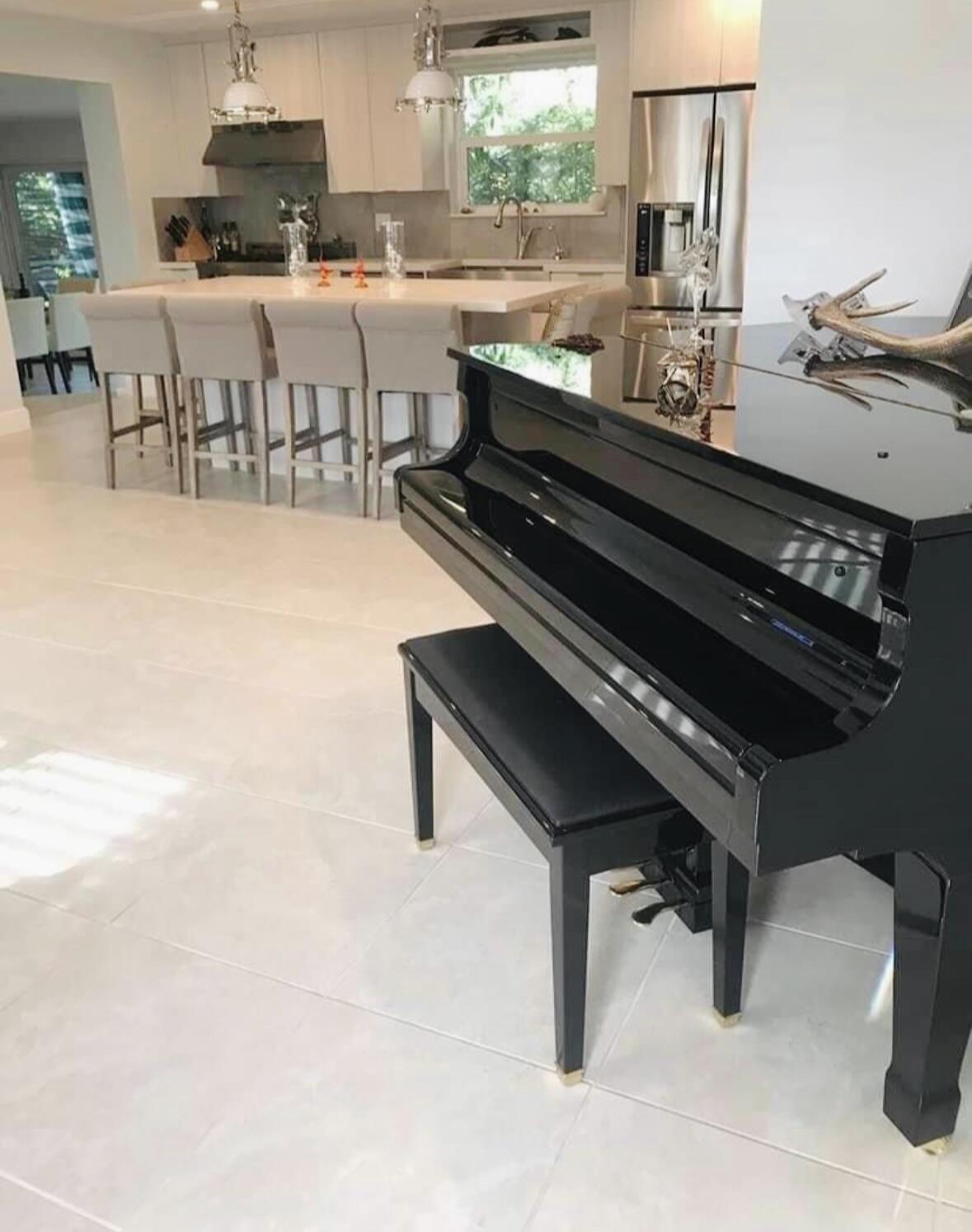 2635 Koehns Avenue Big Pine Key, FL 33043 - Photo 7 of 13 a living room with furniture and a table