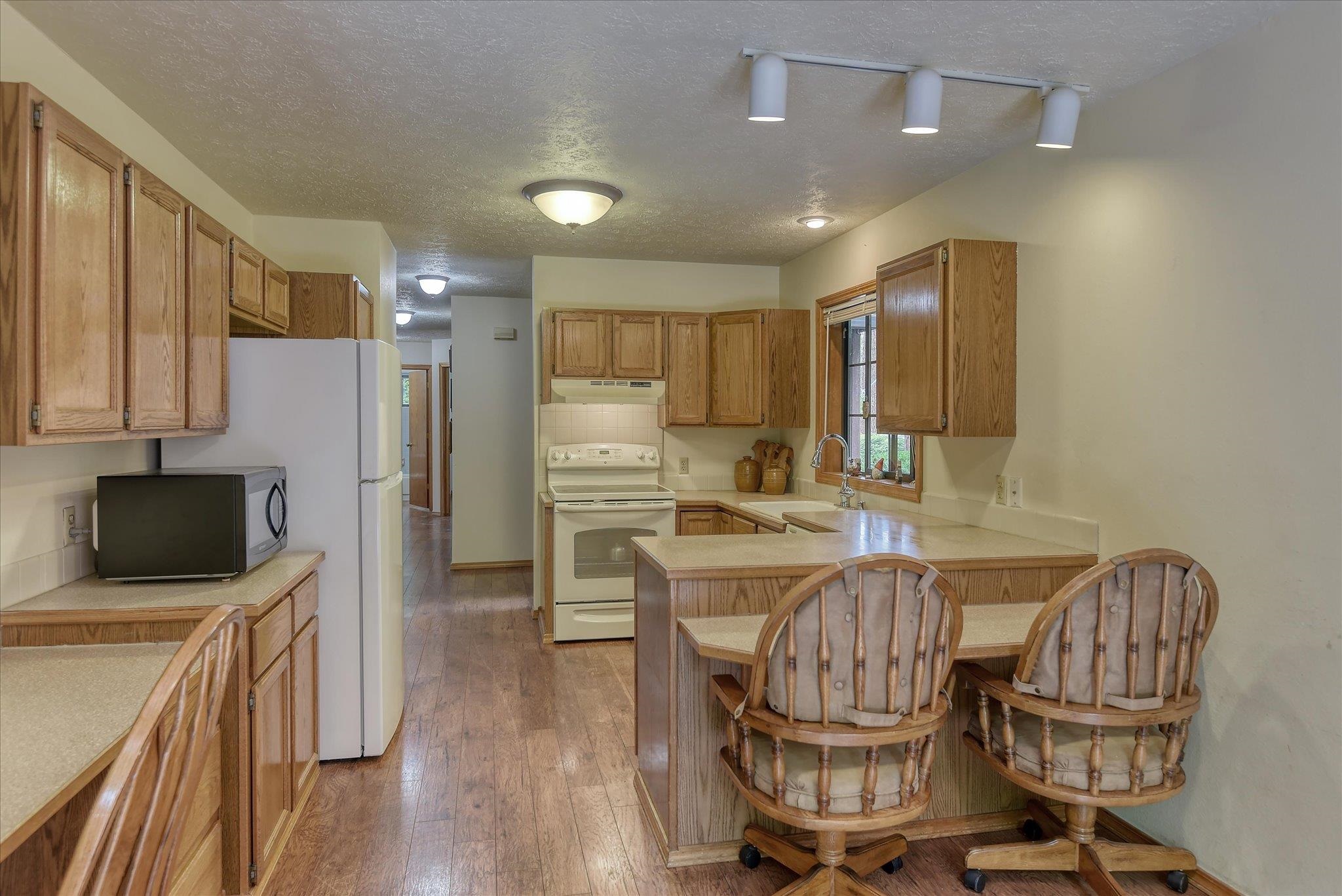 4916 East Greenleaf Avenue Mead, WA 99021 - Photo 5 of 46