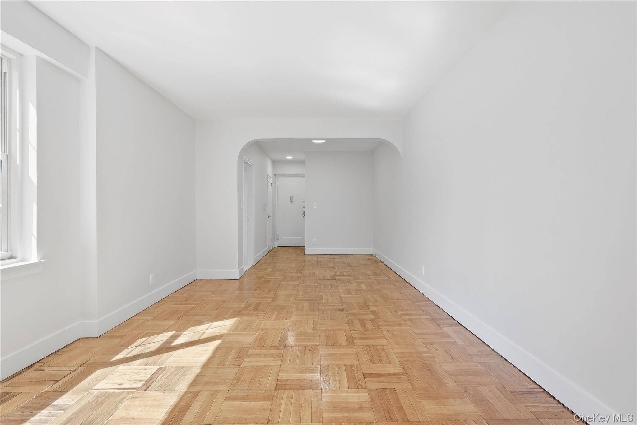 220 Pelham Road, Unit 2C New Rochelle, NY 10805 - Photo 9 of 35 Gallery Image 9
