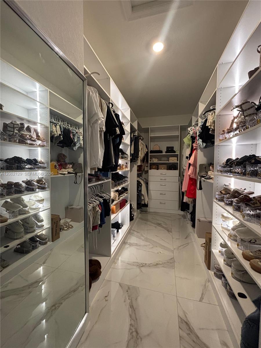 16144 Southwest 148th Place Miami, FL 33187 - Photo 16 of 29