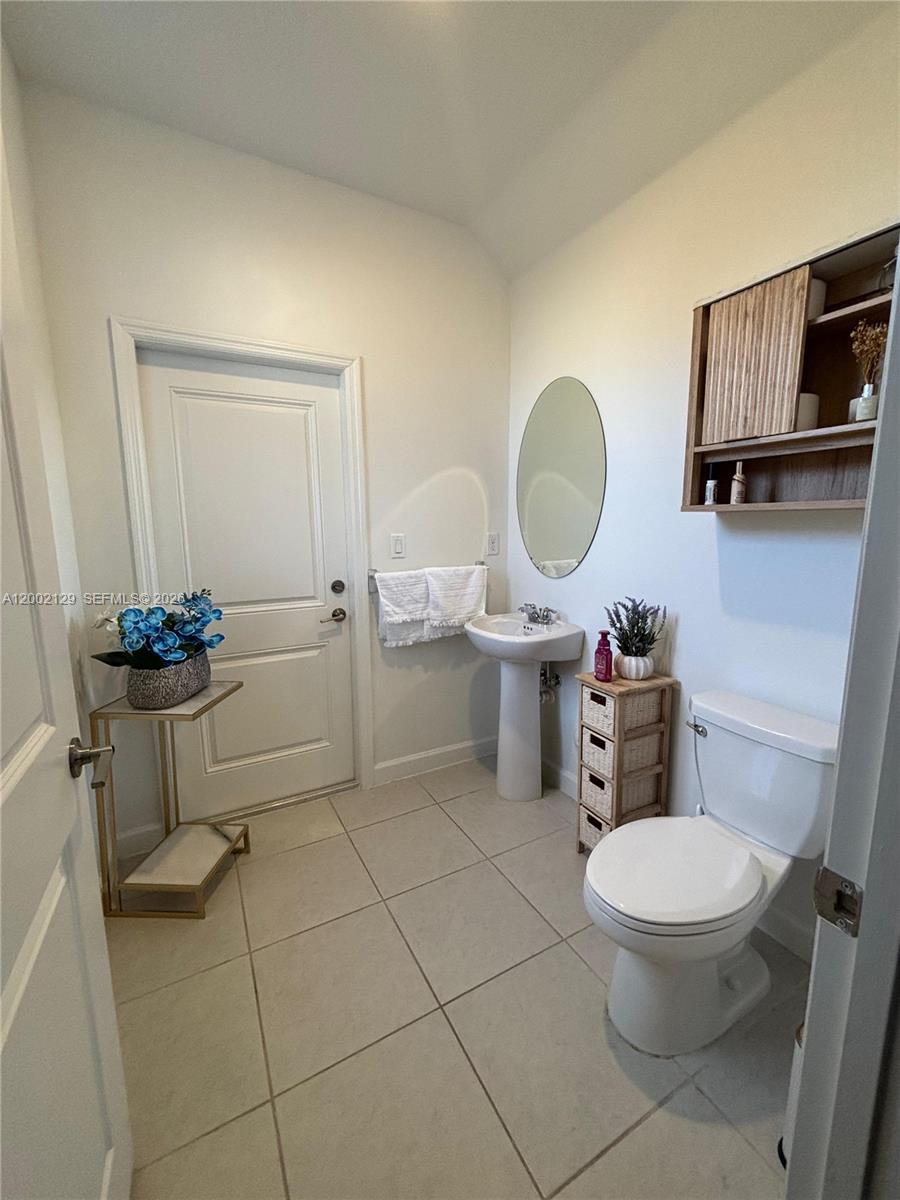 16144 Southwest 148th Place Miami, FL 33187 - Photo 8 of 29