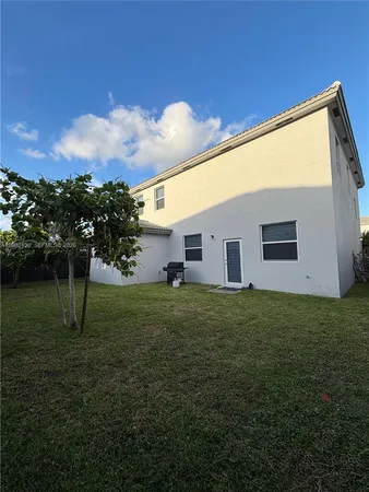 $880,000 | 16144 Southwest 148th Place, Miami, FL 33187
