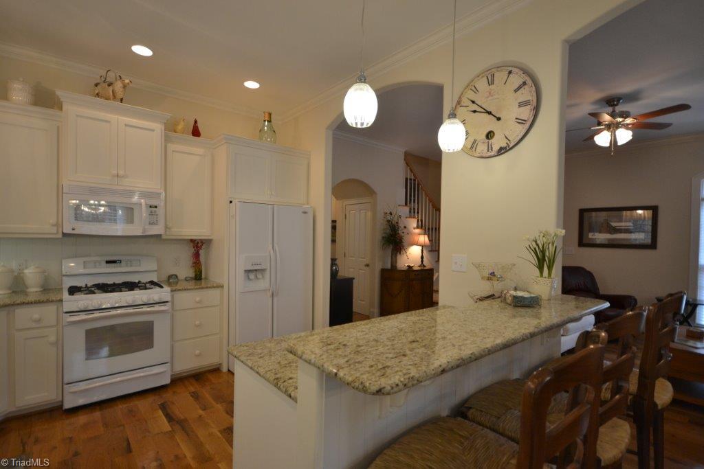 4958 Tigers Den Road Randleman, NC 27317 - Photo 5 of 25 Kitchen - Eat-AT-Bar