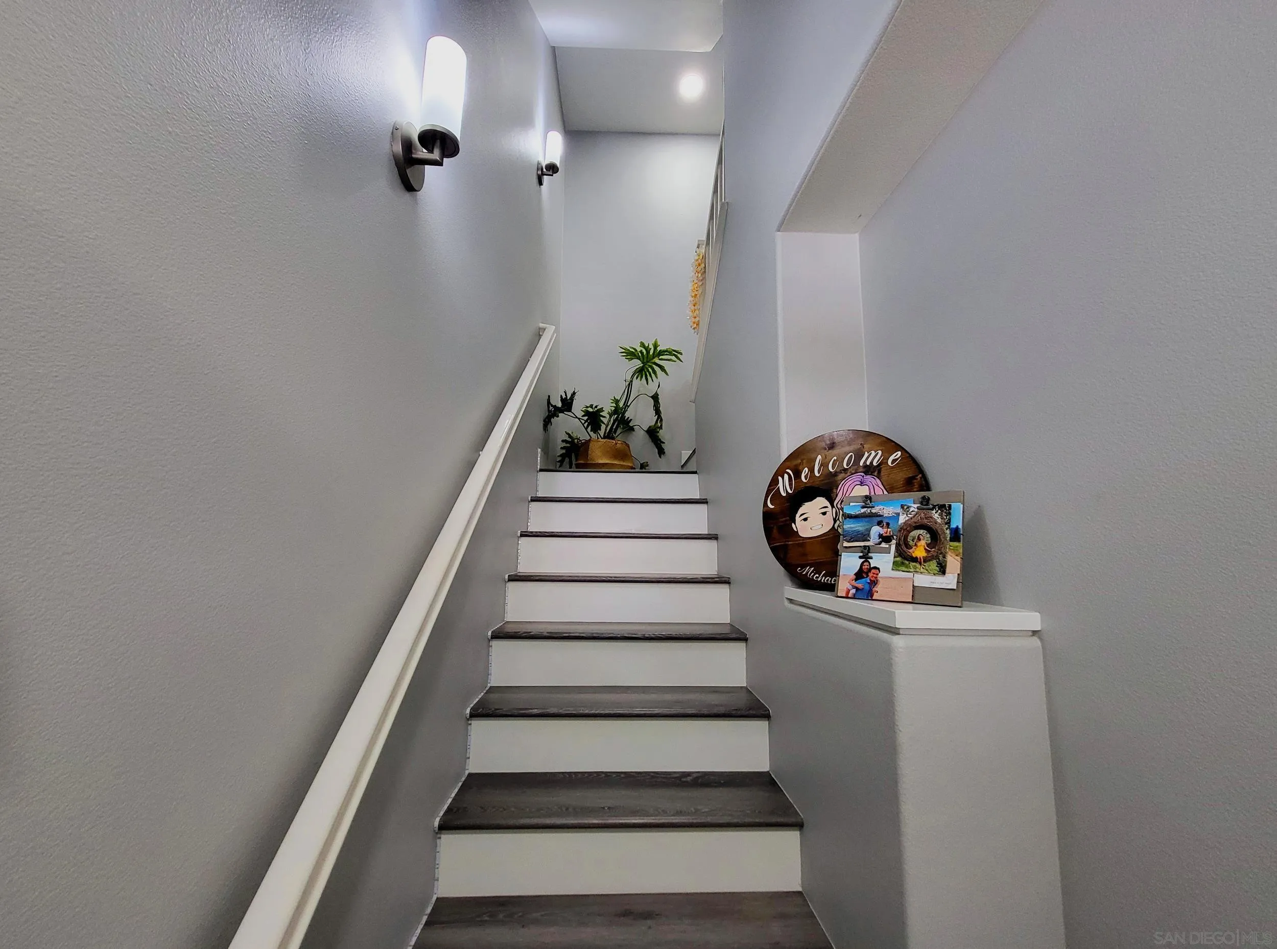 2152 Cosmo Way San Marcos, CA 92078 - Photo 9 of 28 a view of entryway with wooden floor