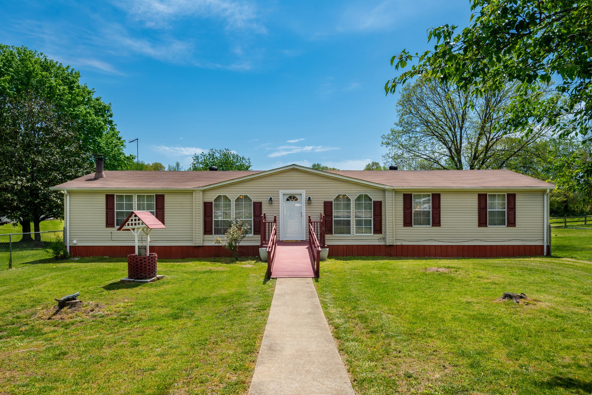 1886 Johnson Road Clarksville, TN 37043 - Photo 1 of 38 Gallery Image 1