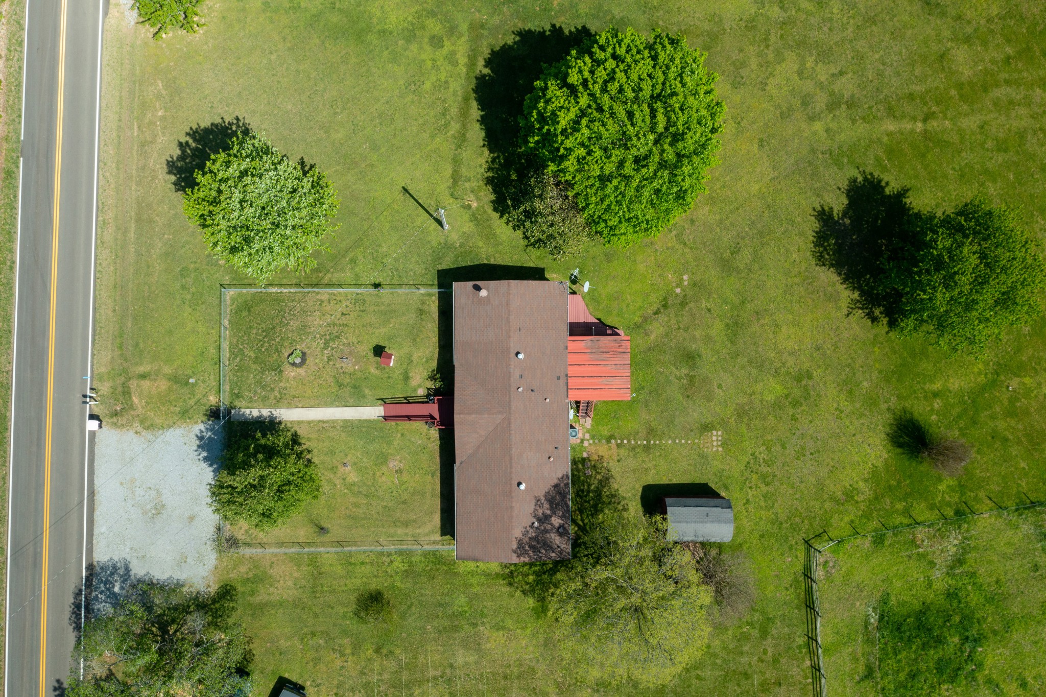 1886 Johnson Road Clarksville, TN 37043 - Photo 32 of 38 Gallery Image 32