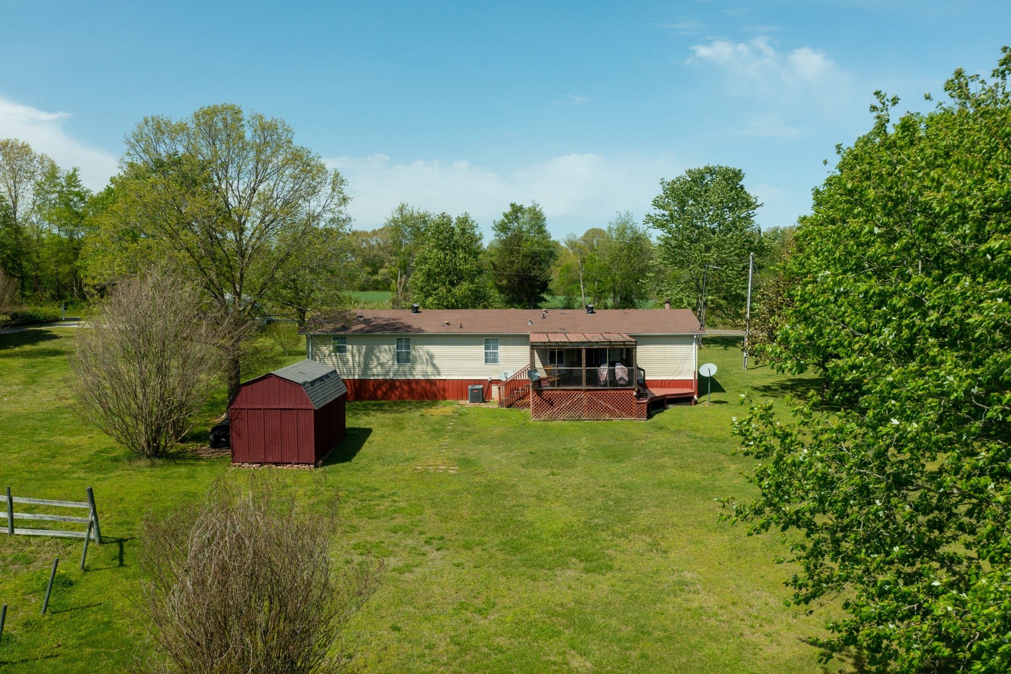 1886 Johnson Road Clarksville, TN 37043 - Photo 37 of 38 Gallery Image 37