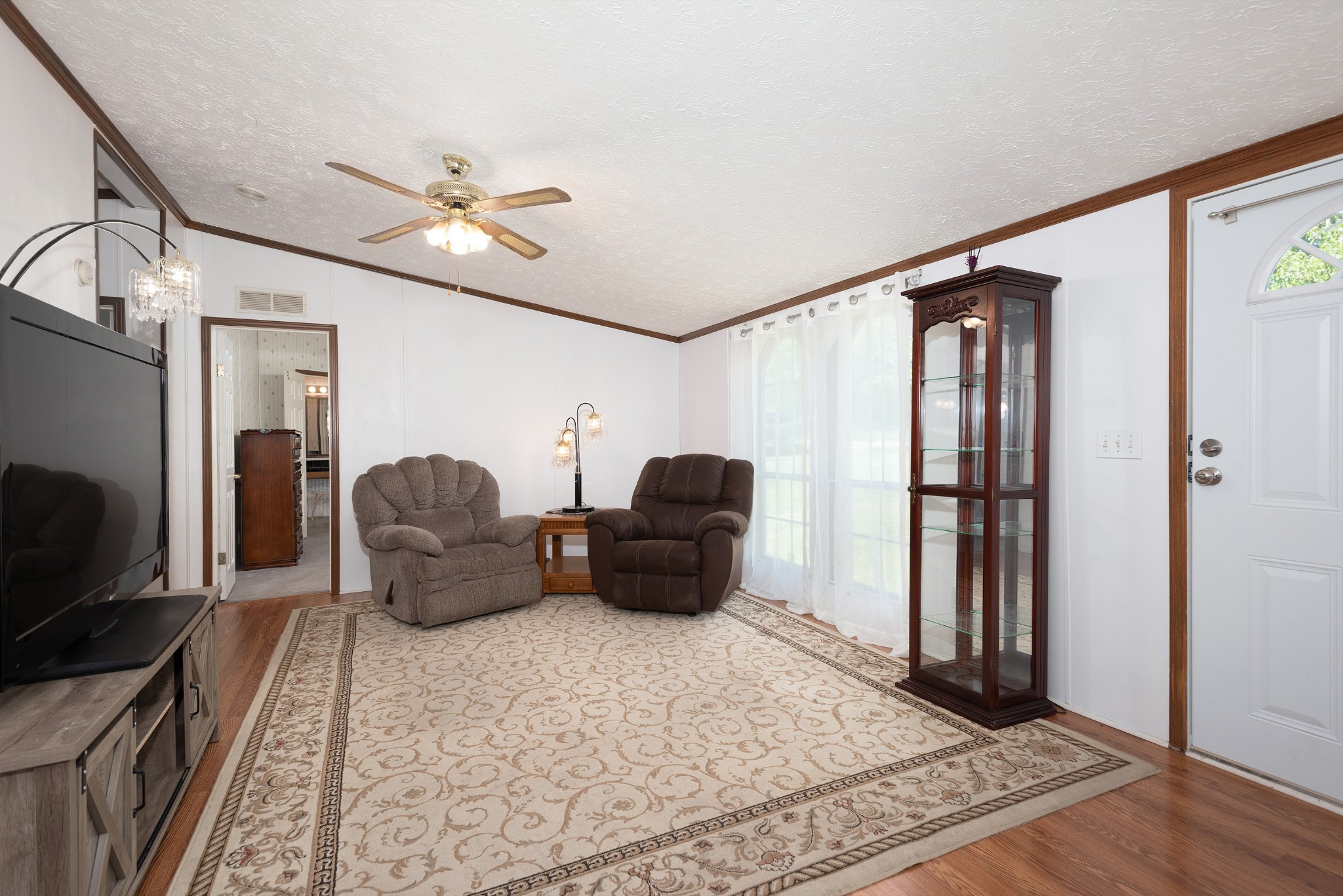 1886 Johnson Road Clarksville, TN 37043 - Photo 4 of 38 Gallery Image 4