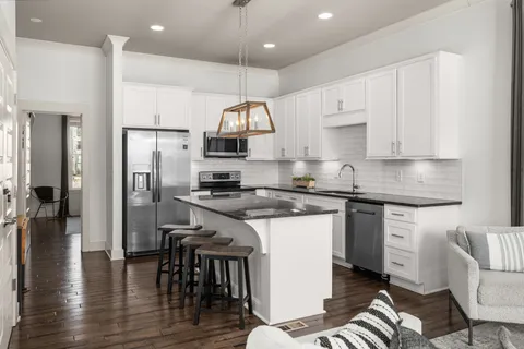 $695,000 | 1435 11th Avenue South, Nashville, TN 37203