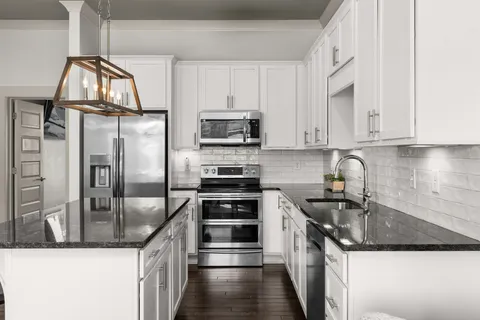 $695,000 | 1435 11th Avenue South, Nashville, TN 37203