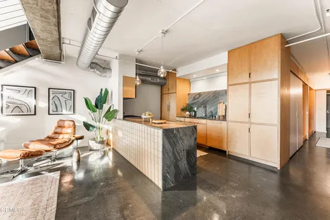 $1,649,000 | 510 South Hewitt Street, Unit 107, Los Angeles, CA 90013