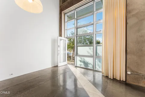 $1,649,000 | 510 South Hewitt Street, Unit 107, Los Angeles, CA 90013