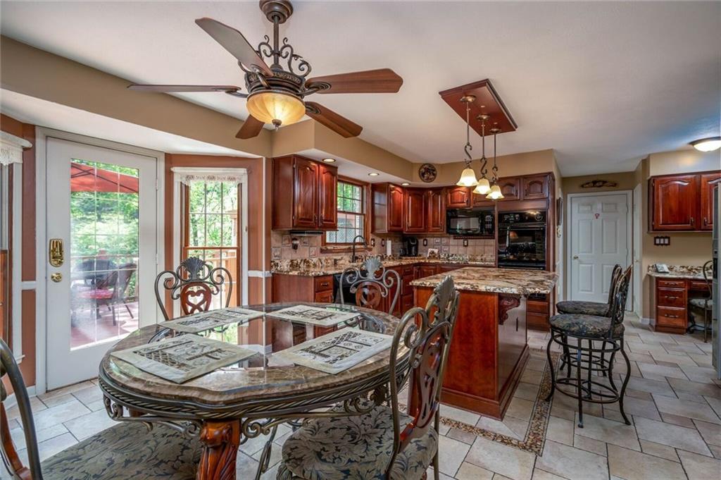 585 McCombs Road Venetia, PA 15367 - Photo 11 of 25