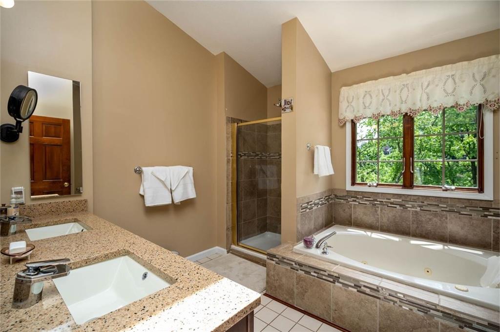 585 McCombs Road Venetia, PA 15367 - Photo 18 of 25