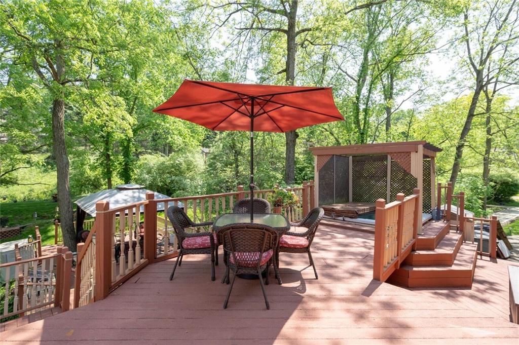 585 McCombs Road Venetia, PA 15367 - Photo 3 of 25
