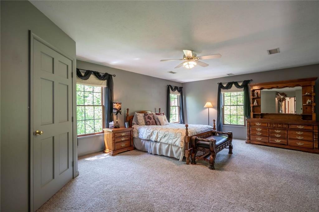 585 McCombs Road Venetia, PA 15367 - Photo 21 of 25