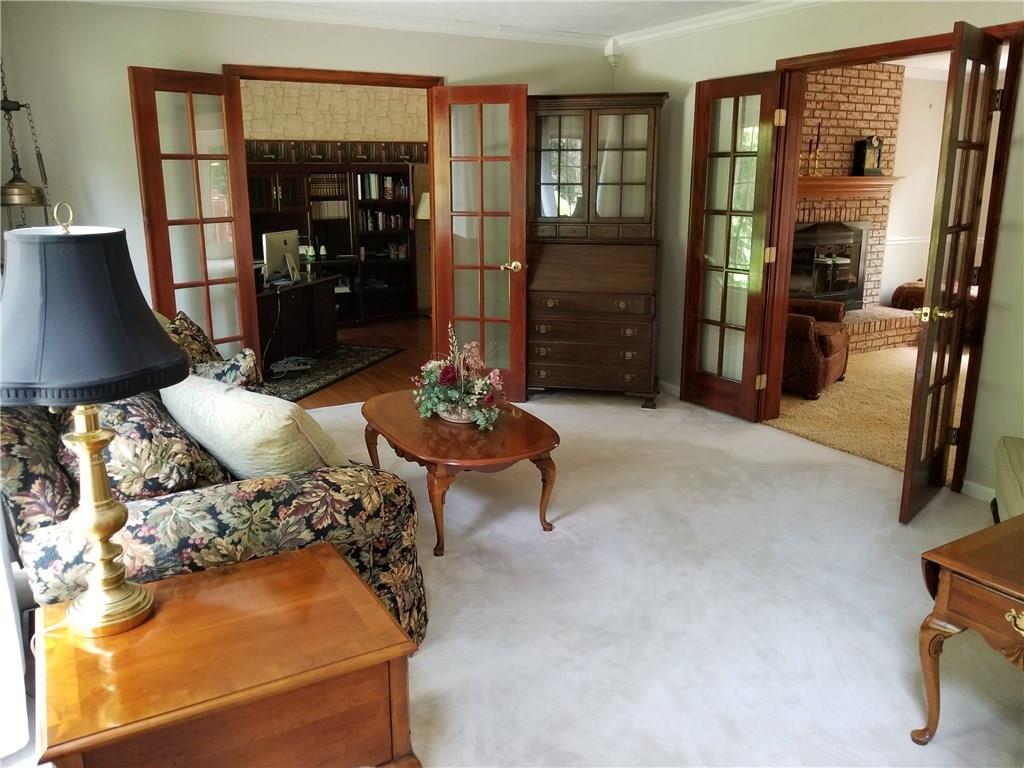 585 McCombs Road Venetia, PA 15367 - Photo 6 of 25