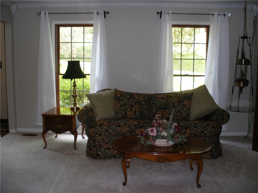 585 McCombs Road Venetia, PA 15367 - Photo 7 of 25