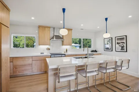 $1,549,000 | 15 Brainerd Avenue, Petaluma, CA 94952