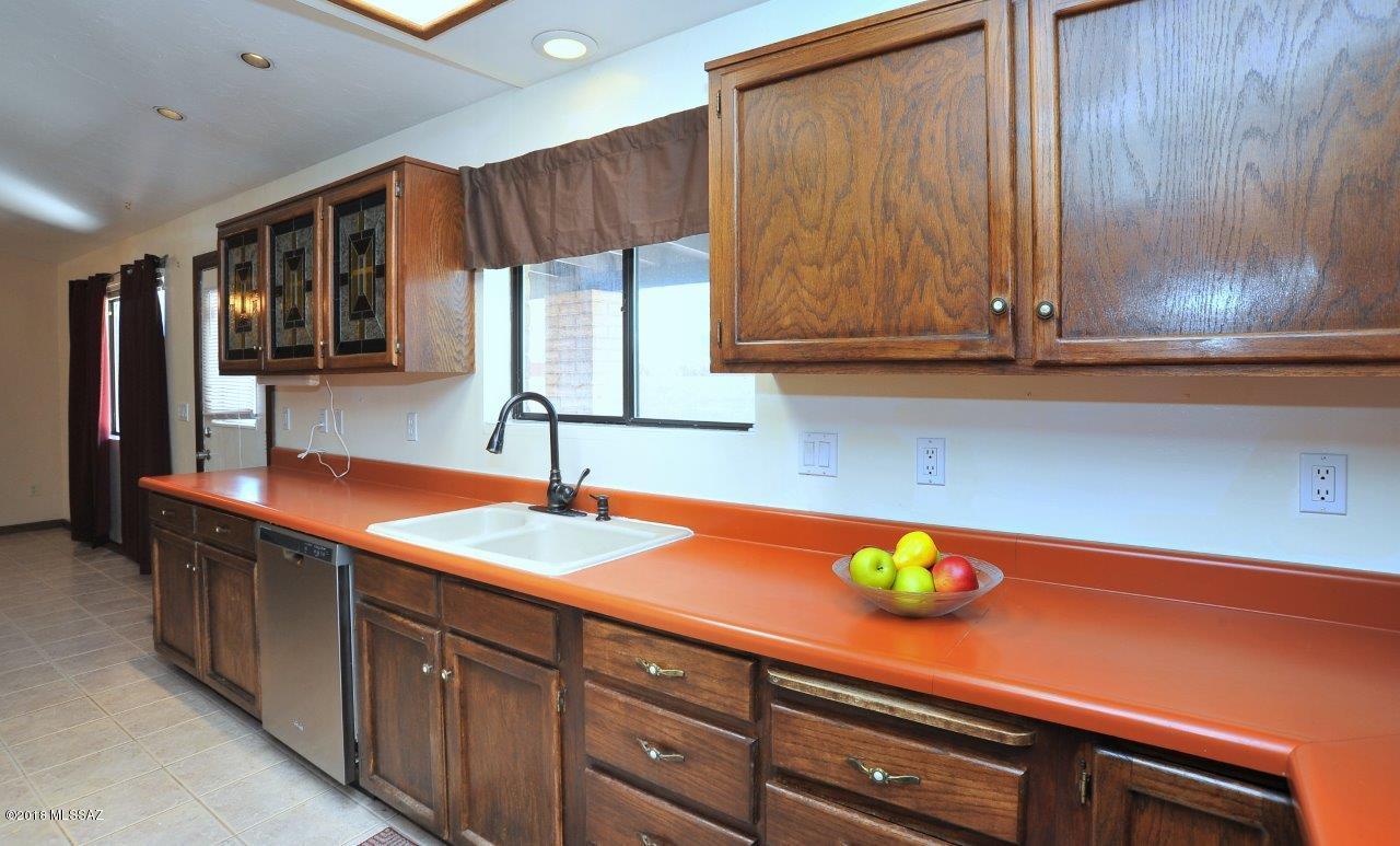 4701 North Bear Canyon Road Tucson, AZ 85749 - Photo 16 of 38