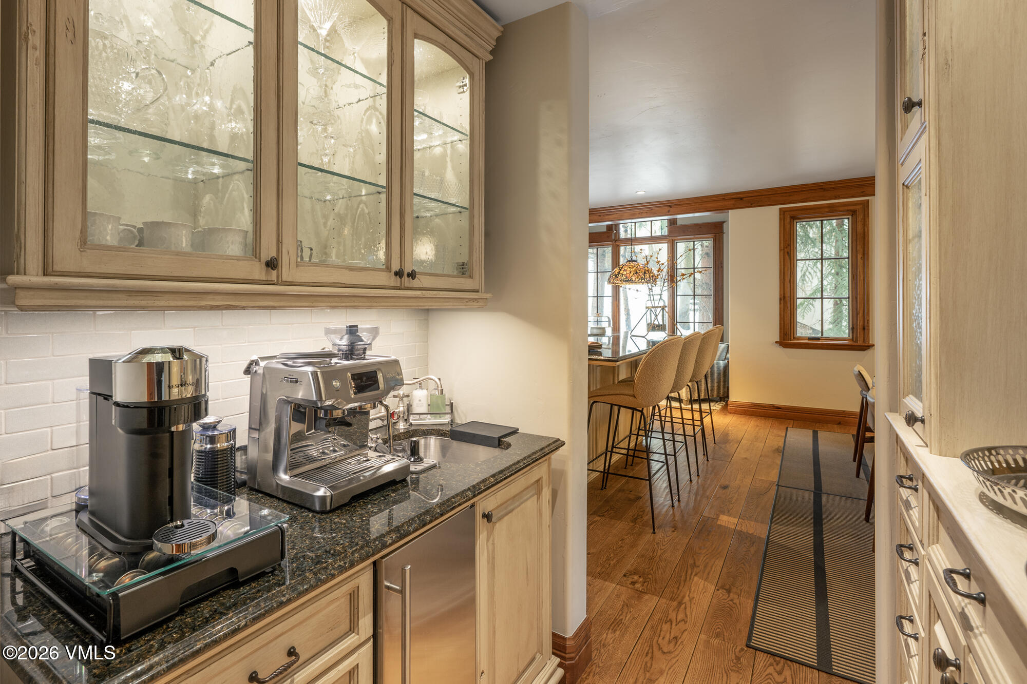 325 West Forest Road Vail, CO 81657 - Photo 9 of 33 SFB_9582