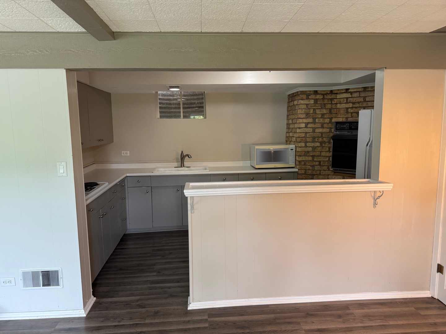 140 East Hillside Road Barrington, IL 60010 - Photo 16 of 17 a utility room with washer and dryer