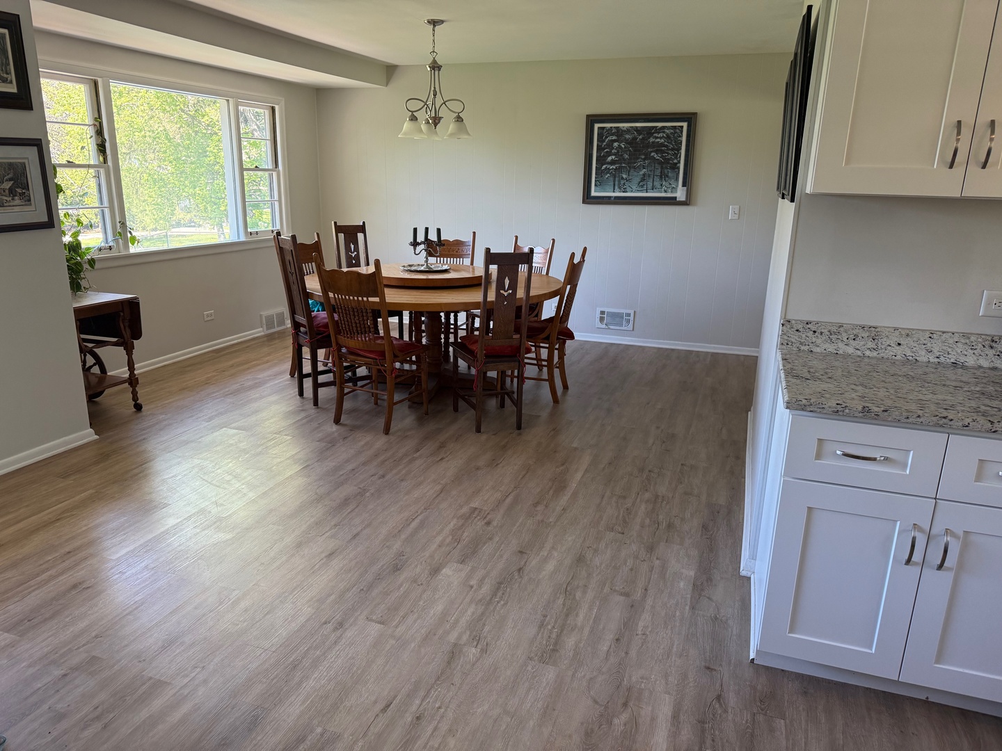 140 East Hillside Road Barrington, IL 60010 - Photo 8 of 17 a view of a dining room with furniture and window