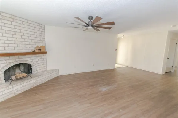 $2,295 | 2240 Lombardy Drive, Corpus Christi, TX 78418