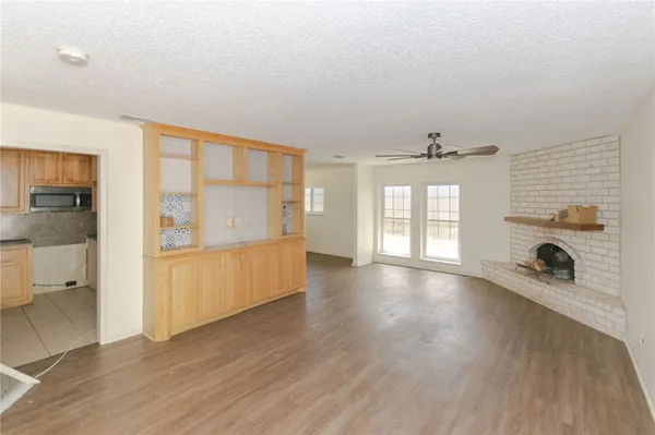 $2,295 | 2240 Lombardy Drive, Corpus Christi, TX 78418