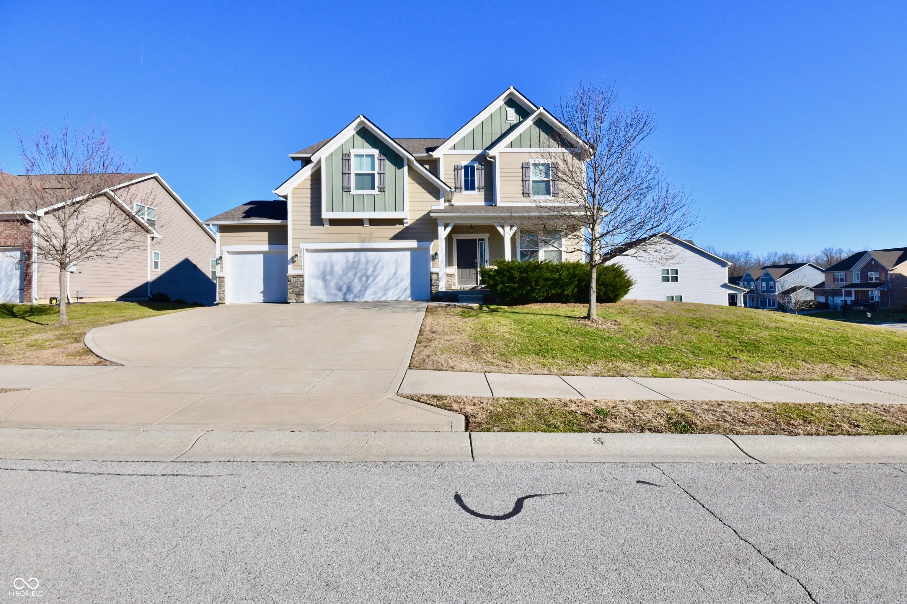 4219 Parliament Way Avon, IN 46123 - Photo 2 of 33